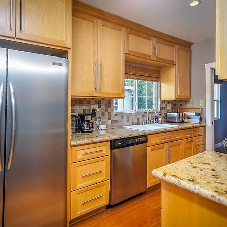 Stylish 2 Bed & 2 Bath At The Heart Of Hollywood With Free Parking - One Car Only Leilighet Los Angeles Eksteriør bilde