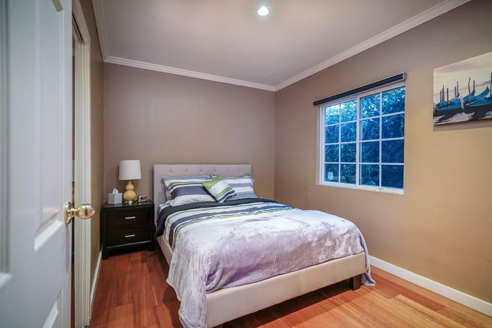 Stylish 2 Bed & 2 Bath At The Heart Of Hollywood With Free Parking - One Car Only Leilighet Los Angeles Eksteriør bilde