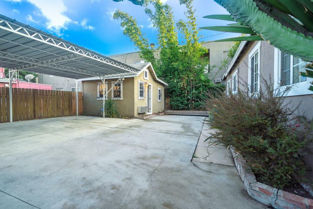 Stylish 2 Bed & 2 Bath At The Heart Of Hollywood With Free Parking - One Car Only Leilighet Los Angeles Eksteriør bilde