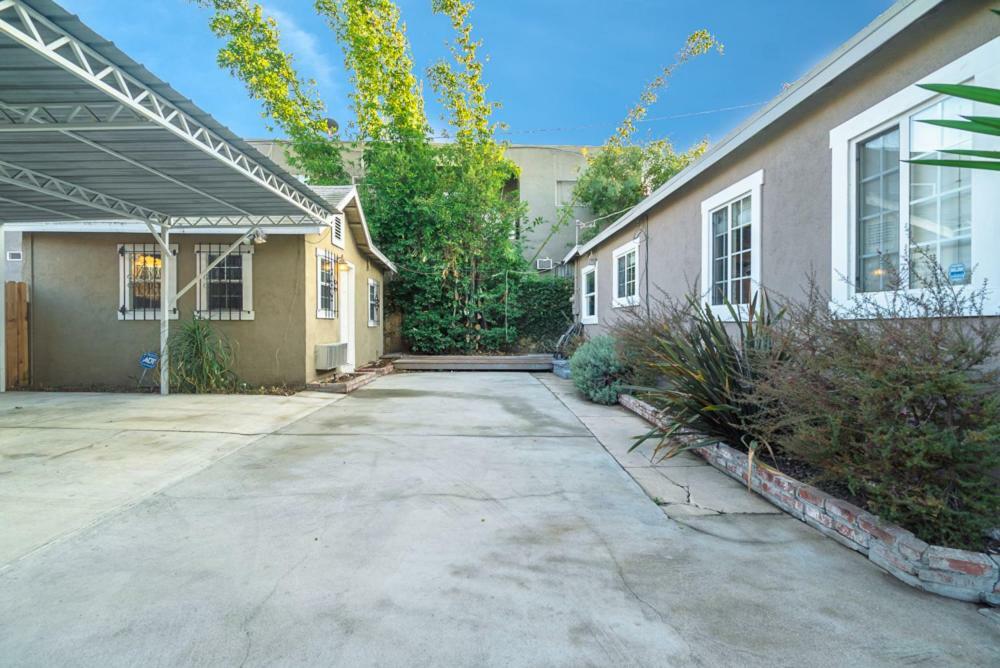 Stylish 2 Bed & 2 Bath At The Heart Of Hollywood With Free Parking - One Car Only Leilighet Los Angeles Eksteriør bilde