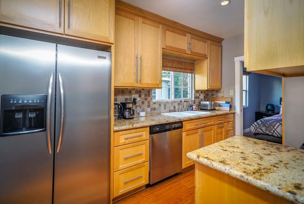 Stylish 2 Bed & 2 Bath At The Heart Of Hollywood With Free Parking - One Car Only Leilighet Los Angeles Eksteriør bilde