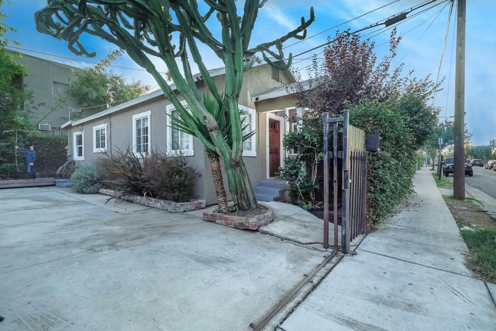 Stylish 2 Bed & 2 Bath At The Heart Of Hollywood With Free Parking - One Car Only Leilighet Los Angeles Eksteriør bilde