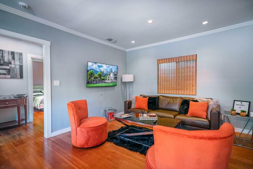 Stylish 2 Bed & 2 Bath At The Heart Of Hollywood With Free Parking - One Car Only Leilighet Los Angeles Eksteriør bilde